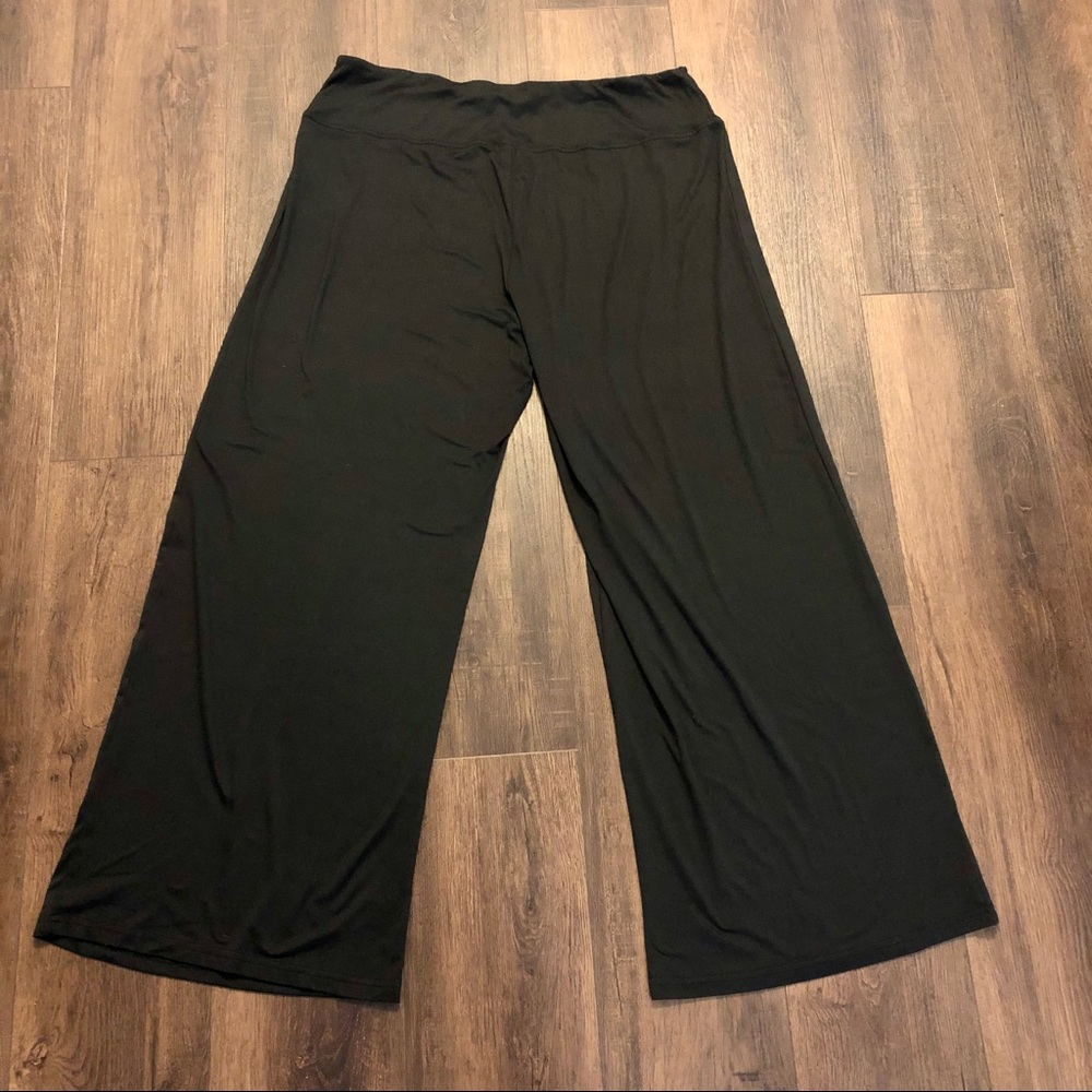 Cathy Women’s Black Gaucho Pants Plus Size 2X